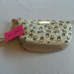 Betsy Johnson Wristet Zipper closure